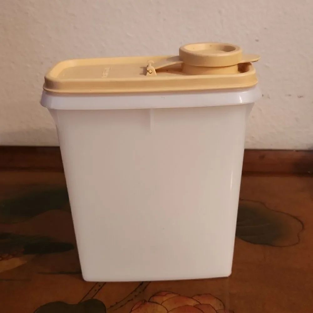Tupperware Pour & Store Container 509-11 499-12